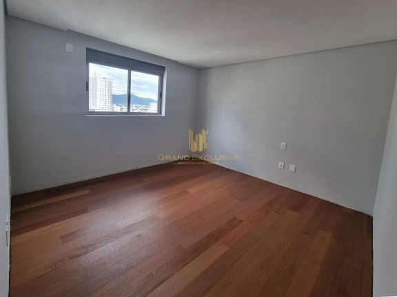 Imagem Cobertura com 4 Quartos à Venda, 204 m² em Centro - Balneário Camboriú Imagem Cobertura com 4 Quartos à Venda, 204 m² em Centro - Balneário Camboriú