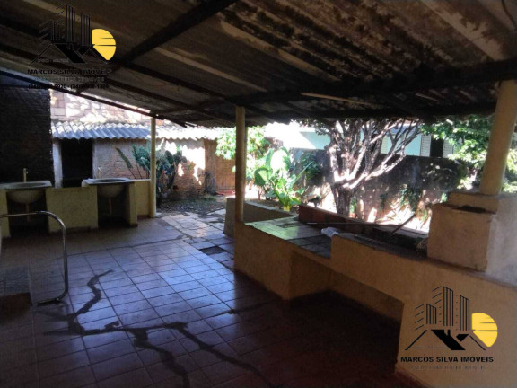 Imagem Casa com 3 Quartos à Venda, 300 m² em Segismundo Pereira - Uberlândia Imagem Casa com 3 Quartos à Venda, 300 m² em Segismundo Pereira - Uberlândia
