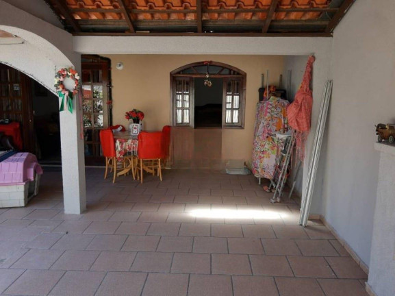 Imagem Casa com 3 Quartos à Venda, 75 m² em Capão Da Imbuia - Curitiba Imagem Casa com 3 Quartos à Venda, 75 m² em Capão Da Imbuia - Curitiba