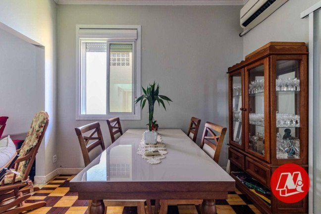 Imagem Casa com 5 Quartos à Venda, 142 m² em Menino Deus - Porto Alegre Imagem Casa com 5 Quartos à Venda, 142 m² em Menino Deus - Porto Alegre