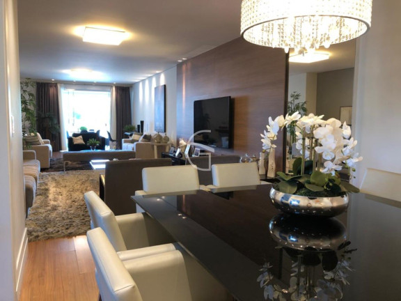 Imagem Apartamento com 4 Quartos à Venda, 240 m² em Atiradores - Joinville