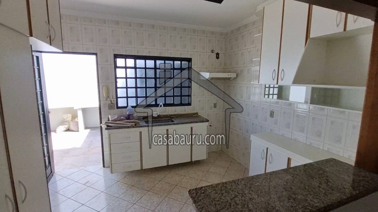 Imagem Casa com 3 Quartos à Venda, 360 m² em Vila Industrial - Bauru Imagem Casa com 3 Quartos à Venda, 360 m² em Vila Industrial - Bauru