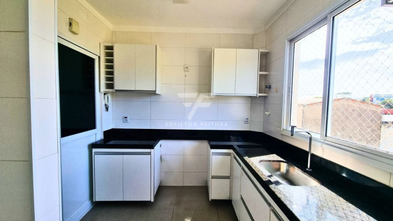 Imagem Apartamento com 2 Quartos à Venda, 70 m² em Santa Mônica - Uberlândia