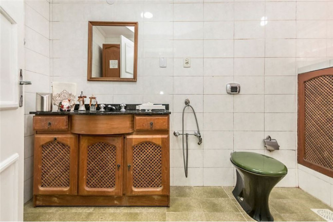 Imagem Apartamento com 3 Quartos à Venda, 109 m² em Petrópolis - Porto Alegre Imagem Apartamento com 3 Quartos à Venda, 109 m² em Petrópolis - Porto Alegre