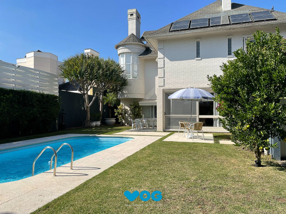 Imagem Casa com 4 Quartos à Venda, 645 m² em Chácara Das Pedras - Porto Alegre