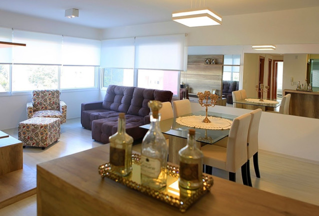 Imagem Imóvel com 2 Quartos à Venda,  em Passo Da Areia - Porto Alegre