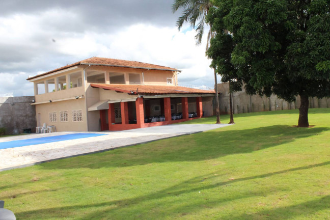 Imagem Casa com 6 Quartos à Venda, 1.640 m² em Uberaba Imagem Casa com 6 Quartos à Venda, 1.640 m² em Uberaba