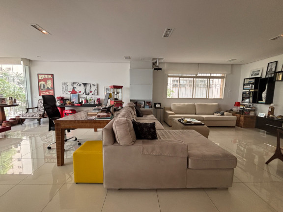 Apartamento com 4 Quartos à Venda, 233 m² em Santa Cecília - São Paulo