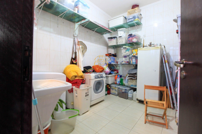 Imagem Sobrado com 5 Quartos à Venda, 385 m² em Portão - Curitiba