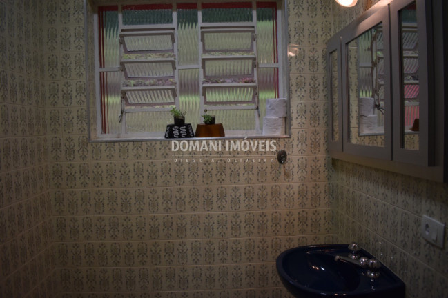 Imagem Casa com 4 Quartos à Venda, 196 m² em Região Do Alto Da Vila Inglesa - Campos Do Jordão Imagem Casa com 4 Quartos à Venda, 196 m² em Região Do Alto Da Vila Inglesa - Campos Do Jordão