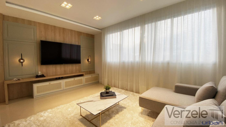 Imagem Apartamento com 4 Quartos à Venda, 240 m² em Centro - Balneário Camboriú