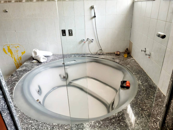 Imagem Casa com 7 Quartos à Venda, 1.347 m² em Centro - águas Da Prata Imagem Casa com 7 Quartos à Venda, 1.347 m² em Centro - águas Da Prata
