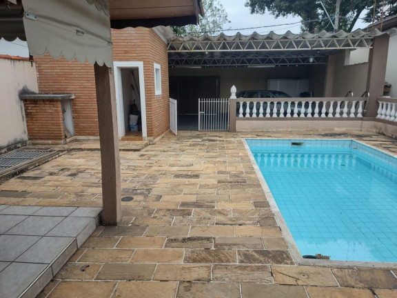 Sobrado com 6 Quartos à Venda, 272 m² em Bosque Dos Eucaliptos - São José Dos Campos