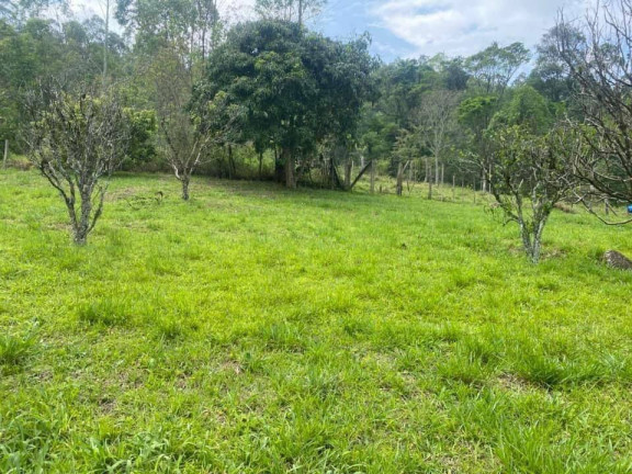Imagem Chácara com 2 Quartos à Venda, 80 m² em Mãe Dos Homens - Bragança Paulista Imagem Chácara com 2 Quartos à Venda, 80 m² em Mãe Dos Homens - Bragança Paulista