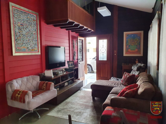 Imagem Casa com 4 Quartos à Venda, em Lagoa Da Conceição - Florianópolis Imagem Casa com 4 Quartos à Venda, em Lagoa Da Conceição - Florianópolis