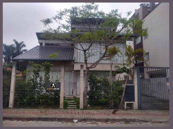 Imagem Casa com 3 Quartos à Venda, 184 m² em Bombas - Bombinhas Imagem Casa com 3 Quartos à Venda, 184 m² em Bombas - Bombinhas