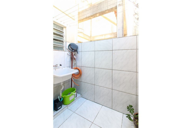 Imagem Casa com 3 Quartos à Venda, em Vila Nova - Porto Alegre Imagem Casa com 3 Quartos à Venda, em Vila Nova - Porto Alegre