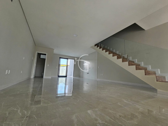 Imagem Casa com 3 Quartos à Venda,  em Saguaçu - Joinville