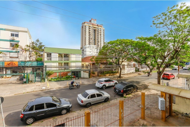 Imagem Imóvel com 2 Quartos à Venda, 70 m² em Santana - Porto Alegre Imagem Imóvel com 2 Quartos à Venda, 70 m² em Santana - Porto Alegre