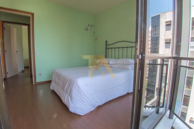 Imagem Apartamento com 2 Quartos à Venda, em Centro - Florianópolis Imagem Apartamento com 2 Quartos à Venda, em Centro - Florianópolis