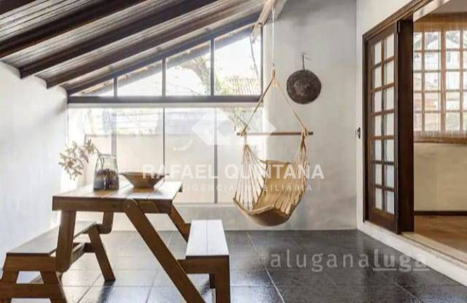 Imagem Casa com 5 Quartos à Venda, 313 m² em Lagoa Da Conceição - Florianópolis