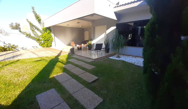 Imagem Casa com 2 Quartos à Venda, 238 m² em Centro - Itaqui Imagem Casa com 2 Quartos à Venda, 238 m² em Centro - Itaqui