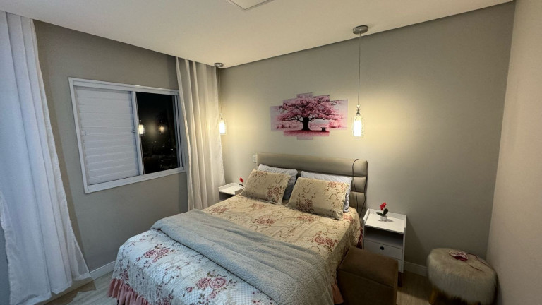 Imagem Apartamento com 2 Quartos à Venda, 54 m² em Vila Humaitá - Santo André