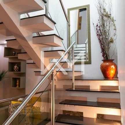 Imagem Sobrado com 5 Quartos à Venda, 369 m² em Jardim Bom Clima - Guarulhos Imagem Sobrado com 5 Quartos à Venda, 369 m² em Jardim Bom Clima - Guarulhos