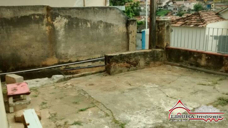 Imagem Casa com 2 Quartos à Venda, 140 m² em Centro - Jacareí Imagem Casa com 2 Quartos à Venda, 140 m² em Centro - Jacareí