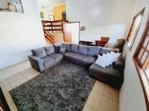 Imagem Casa com 3 Quartos à Venda, 320 m² em Campos Eliseos - Taubaté