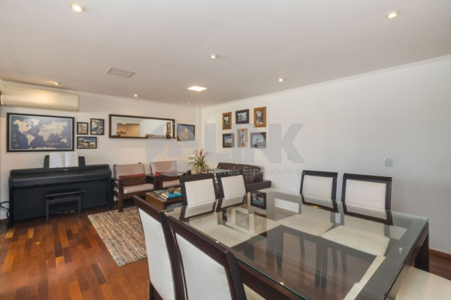 Imagem Apartamento com 3 Quartos à Venda, 110 m² em Moinhos De Vento - Porto Alegre