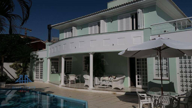 Casa com 3 Quartos à Venda, 376 m² em Córrego Grande - Florianópolis