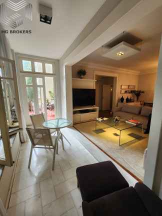Imagem Imóvel com 3 Quartos à Venda, 300 m² em Laranjeiras - Rio De Janeiro Imagem Imóvel com 3 Quartos à Venda, 300 m² em Laranjeiras - Rio De Janeiro