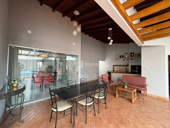 Imagem Casa com 4 Quartos à Venda, 236 m² em Carandá Bosque - Campo Grande Imagem Casa com 4 Quartos à Venda, 236 m² em Carandá Bosque - Campo Grande