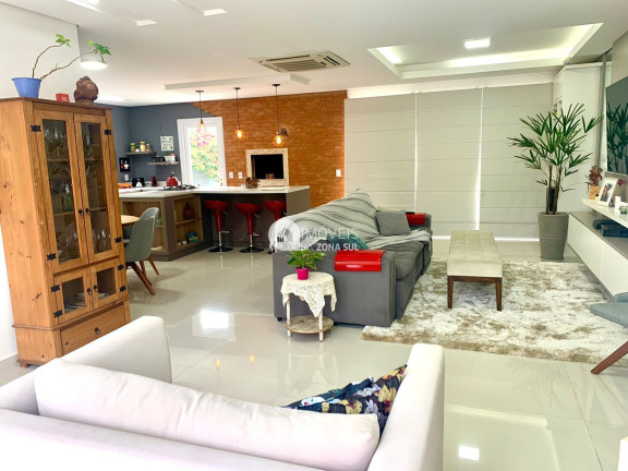 Imagem Casa com 3 Quartos à Venda, 200 m² Imagem Casa com 3 Quartos à Venda, 200 m²