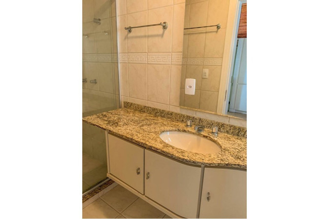 Imagem Casa com 3 Quartos à Venda, 212 m² em Chácara Das Pedras - Porto Alegre Imagem Casa com 3 Quartos à Venda, 212 m² em Chácara Das Pedras - Porto Alegre