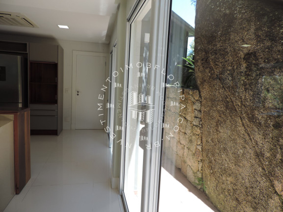 Imagem Casa com 5 Quartos à Venda, 1.220 m² em Cacupé - Florianópolis Imagem Casa com 5 Quartos à Venda, 1.220 m² em Cacupé - Florianópolis