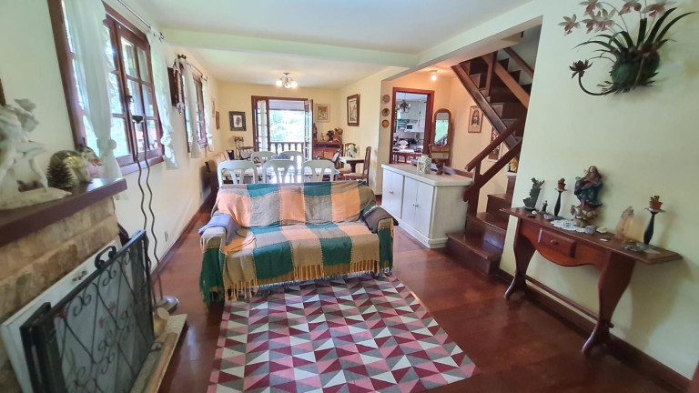 Imagem Casa com 4 Quartos à Venda, 460 m² em Parque Do Ingá - Teresópolis