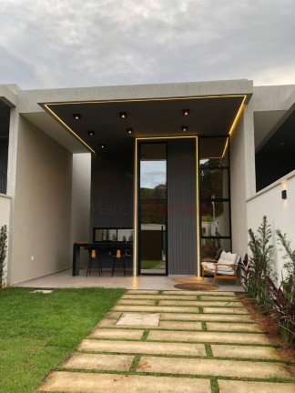 Imagem Casa com 4 Quartos à Venda, 140 m² em Urucunema - Eusébio Imagem Casa com 4 Quartos à Venda, 140 m² em Urucunema - Eusébio