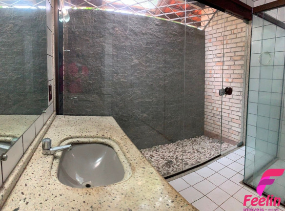 Imagem Casa com 6 Quartos à Venda, 370 m² em Armação - Florianópolis Imagem Casa com 6 Quartos à Venda, 370 m² em Armação - Florianópolis
