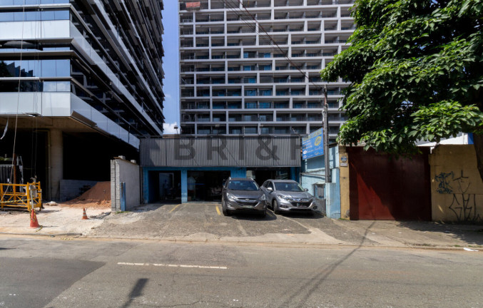 Imóvel Comercial à Venda, 200 m² em Moema - São Paulo