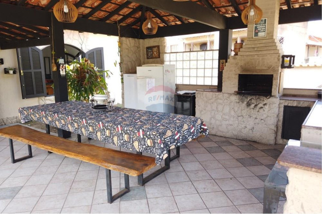 Imagem Casa com 7 Quartos à Venda, 374 m² em Itaúna - Saquarema Imagem Casa com 7 Quartos à Venda, 374 m² em Itaúna - Saquarema