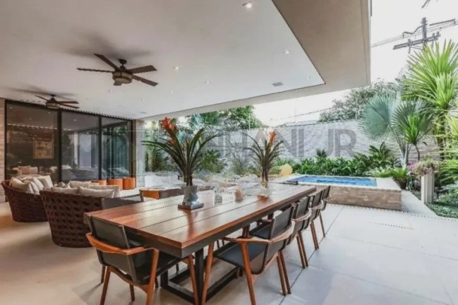 Imagem Casa com 6 Quartos à Venda, 1.300 m² em Jardim Europa - São Paulo Imagem Casa com 6 Quartos à Venda, 1.300 m² em Jardim Europa - São Paulo