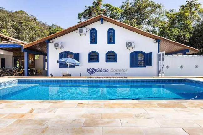 Sobrado com 4 Quartos à Venda, 350 m² em Massaguaçu - Caraguatatuba