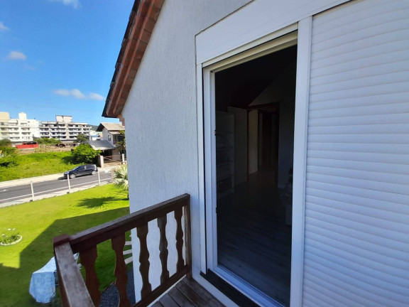 Imagem Casa com 3 Quartos à Venda, 126 m² em Bombas - Bombinhas Imagem Casa com 3 Quartos à Venda, 126 m² em Bombas - Bombinhas