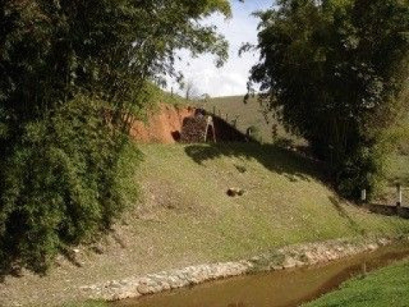 Imagem Fazenda à Venda, 1.331.000 m² em Piquete - Piquete