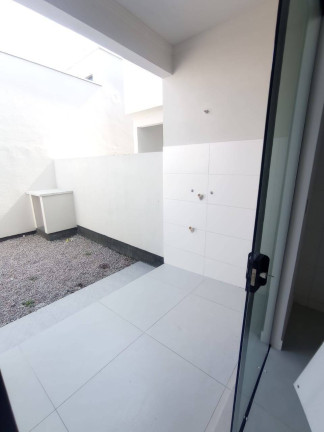 Imagem Casa com 2 Quartos à Venda, 68 m² em Dom Geraldo - Tijucas Imagem Casa com 2 Quartos à Venda, 68 m² em Dom Geraldo - Tijucas