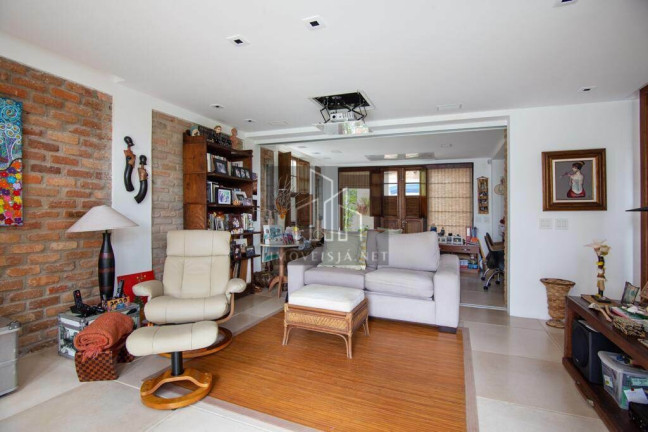 Imagem Casa com 9 Quartos à Venda, 434 m² em Ferradura - Armação Dos Búzios Imagem Casa com 9 Quartos à Venda, 434 m² em Ferradura - Armação Dos Búzios