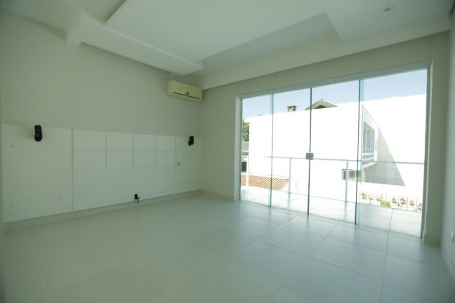 Imagem Casa com 4 Quartos à Venda, 467 m² em Iate Clube De Americana - Americana Imagem Casa com 4 Quartos à Venda, 467 m² em Iate Clube De Americana - Americana