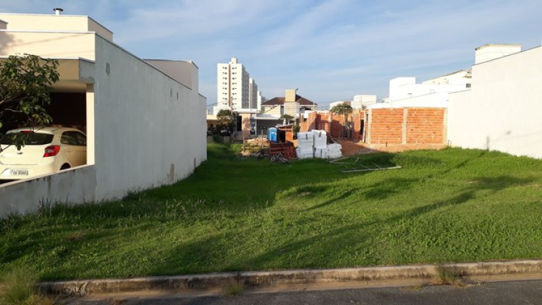 Imagem Terreno à Venda, 300 m² em Vila Haro - Sorocaba Imagem Terreno à Venda, 300 m² em Vila Haro - Sorocaba